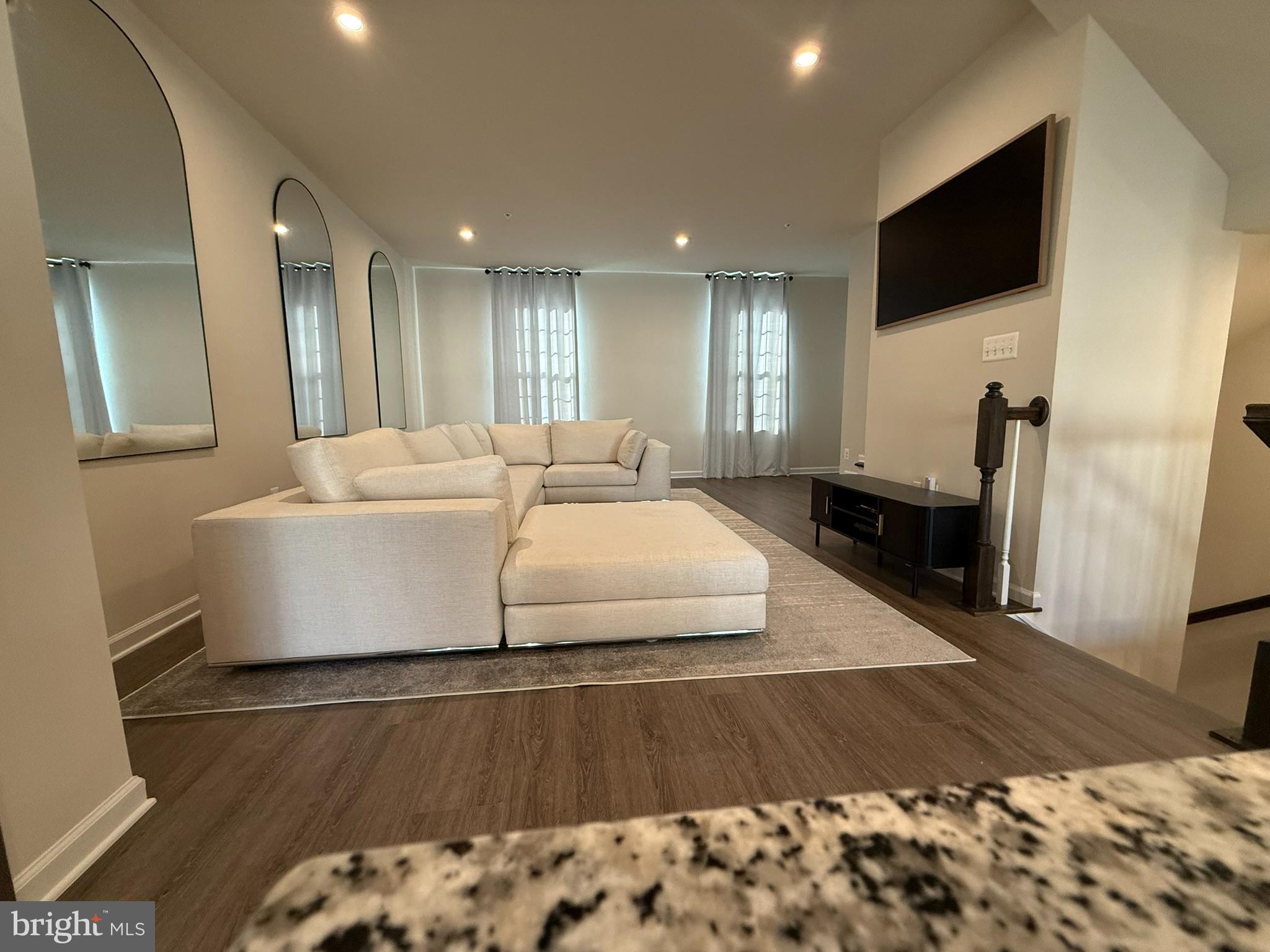 PARKSIDE - Residential Lease