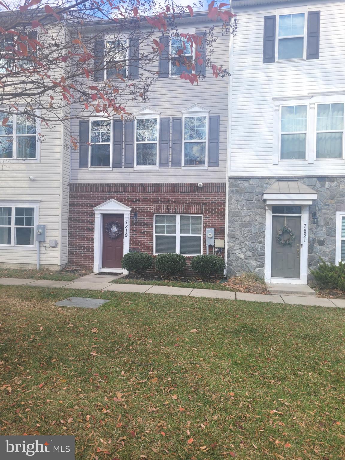 OAKVIEW VILLAGE - Residential