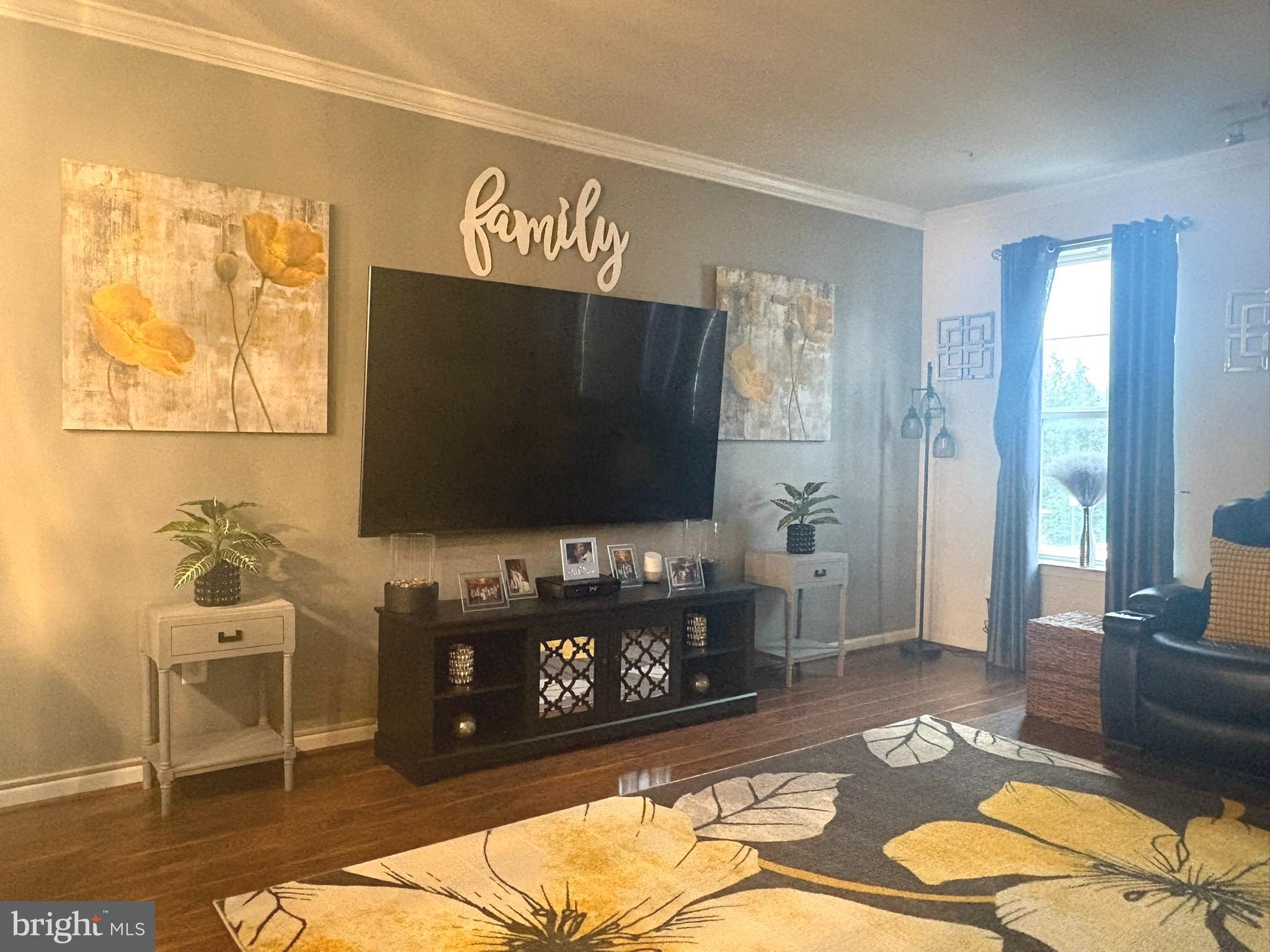 7819 FIVE OAKS COURT