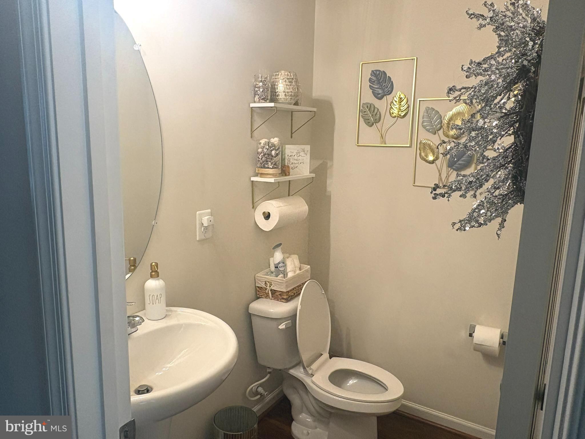 OAKVIEW VILLAGE - Residential