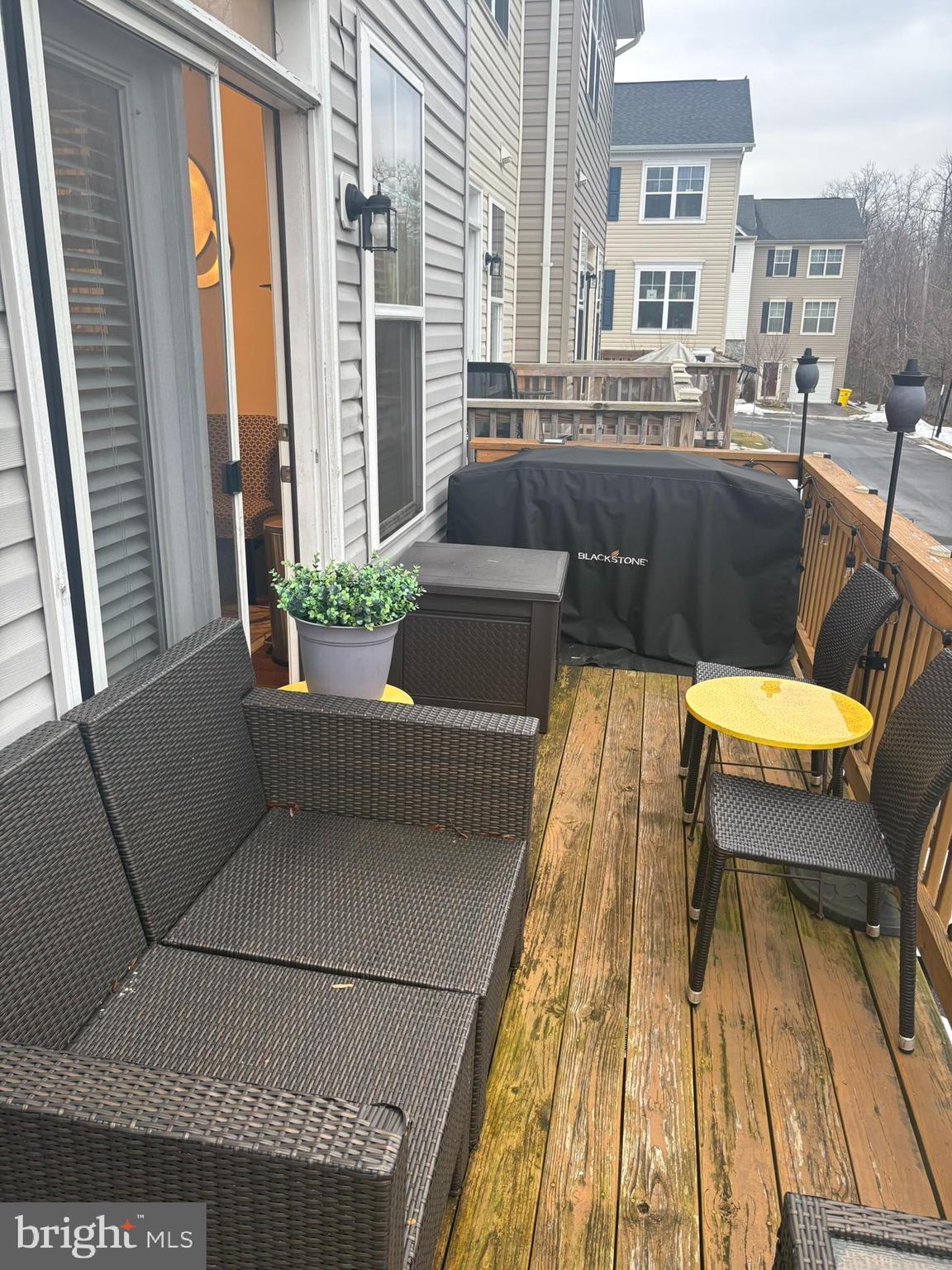 OAKVIEW VILLAGE - Residential