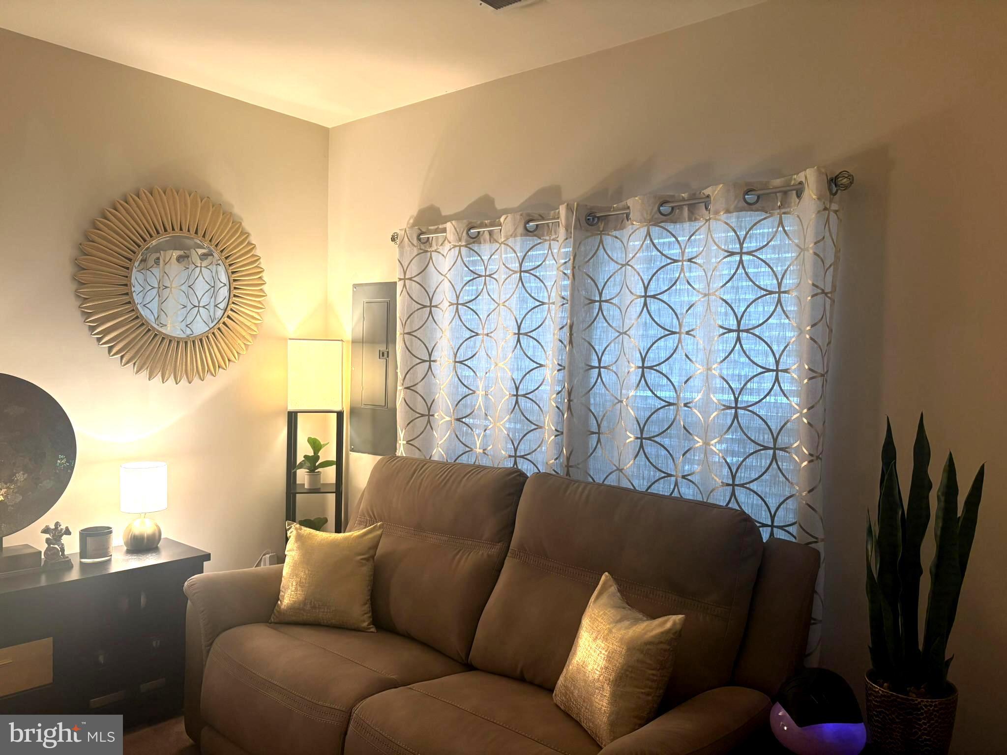 OAKVIEW VILLAGE - Residential