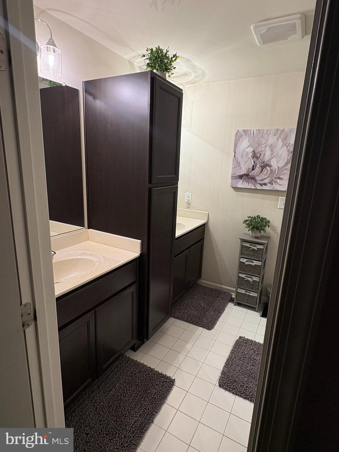 OAKVIEW VILLAGE - Residential