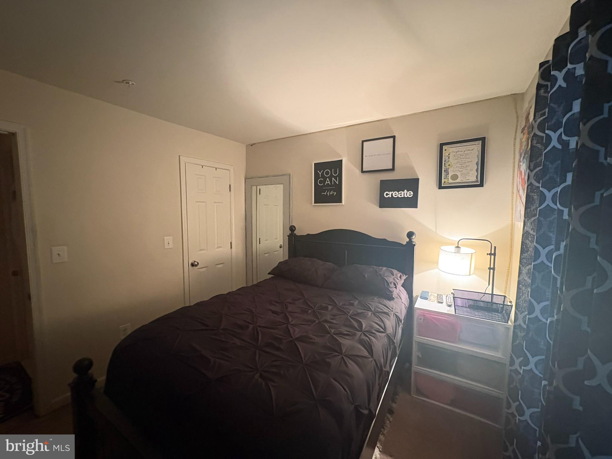 OAKVIEW VILLAGE - Residential