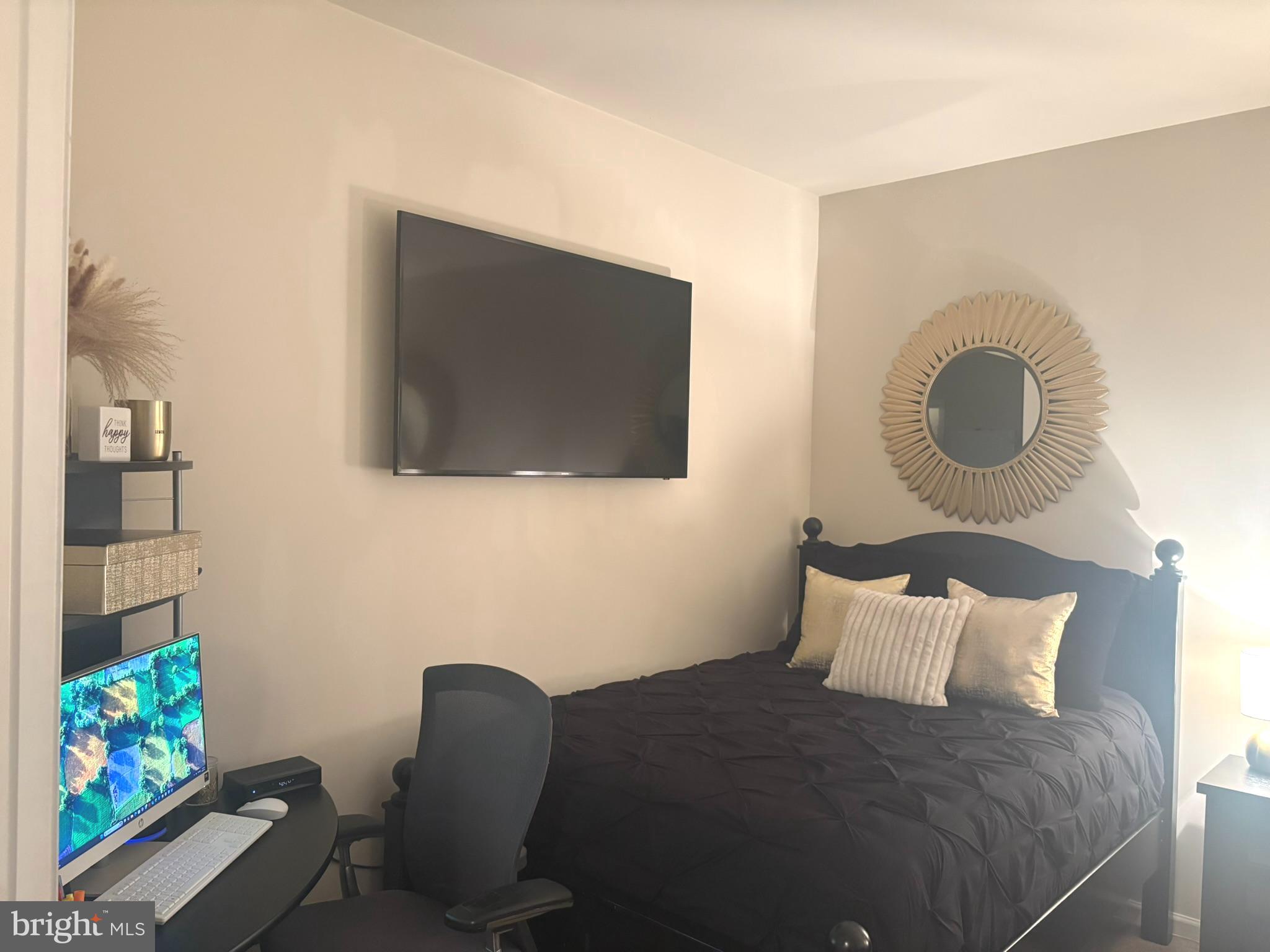 OAKVIEW VILLAGE - Residential