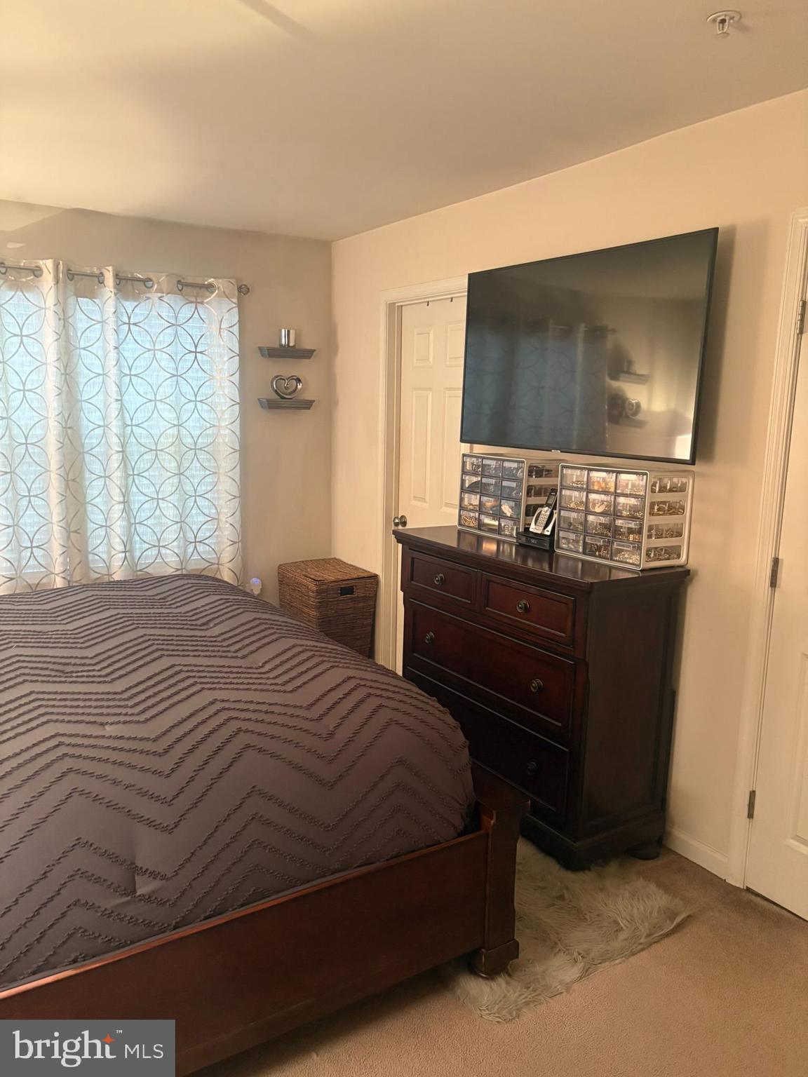 OAKVIEW VILLAGE - Residential