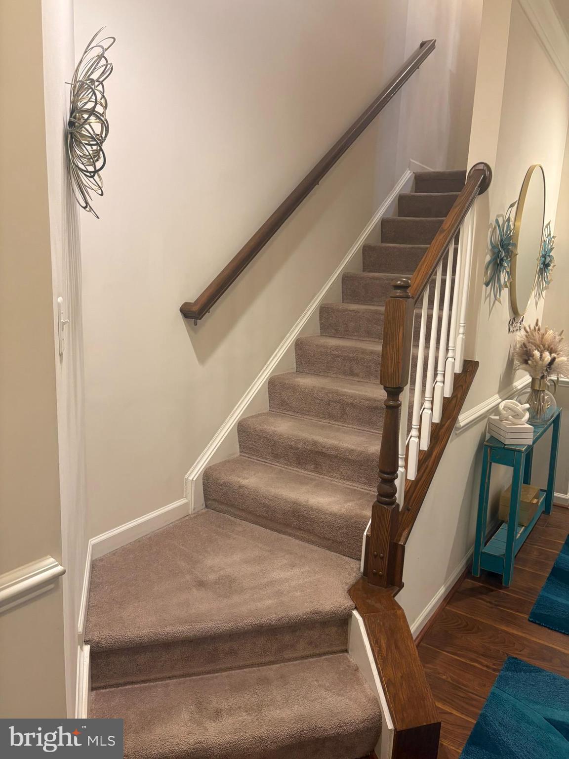 OAKVIEW VILLAGE - Residential