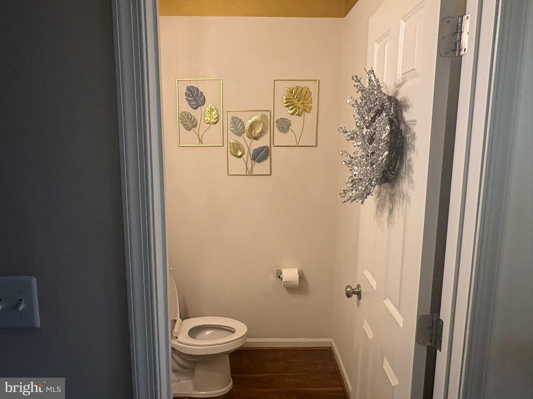 OAKVIEW VILLAGE - Residential