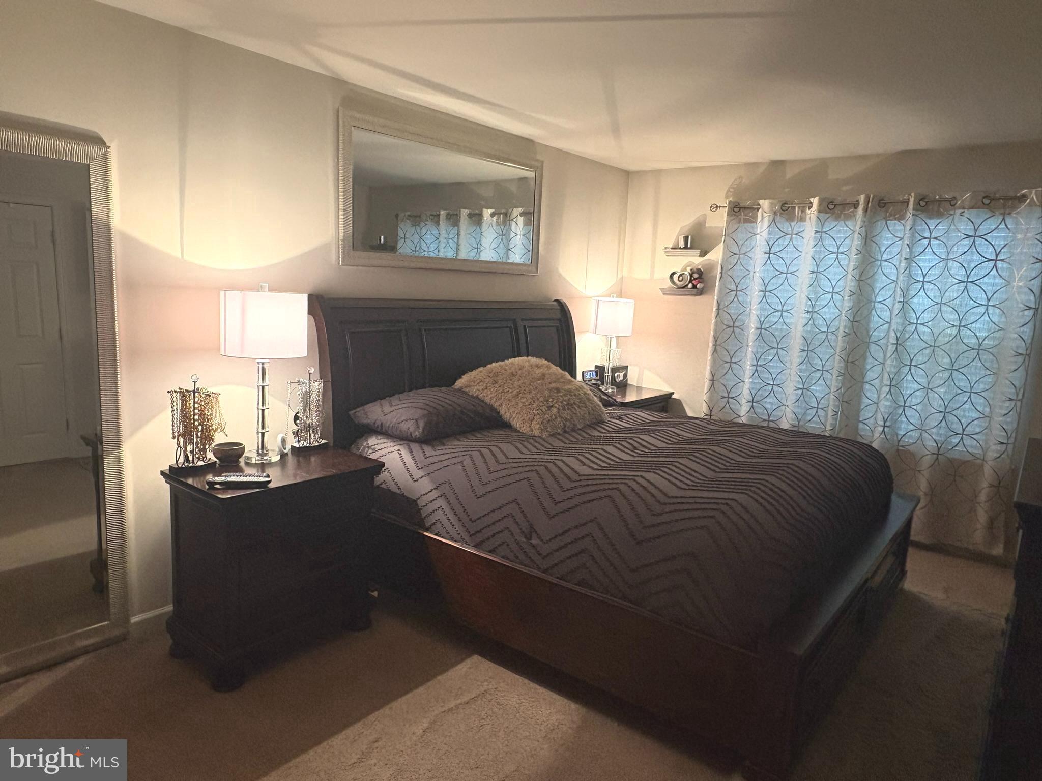 OAKVIEW VILLAGE - Residential