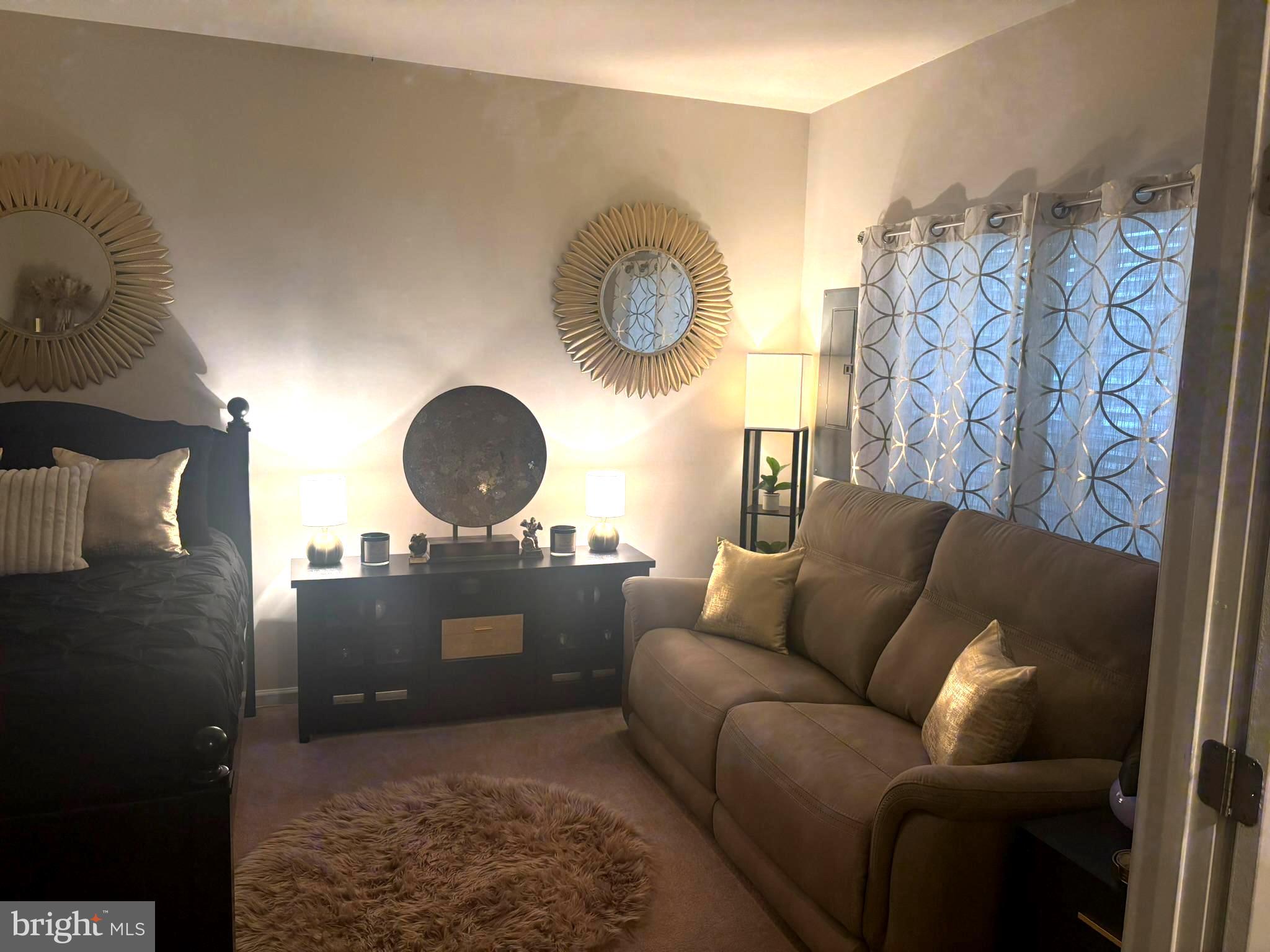 OAKVIEW VILLAGE - Residential