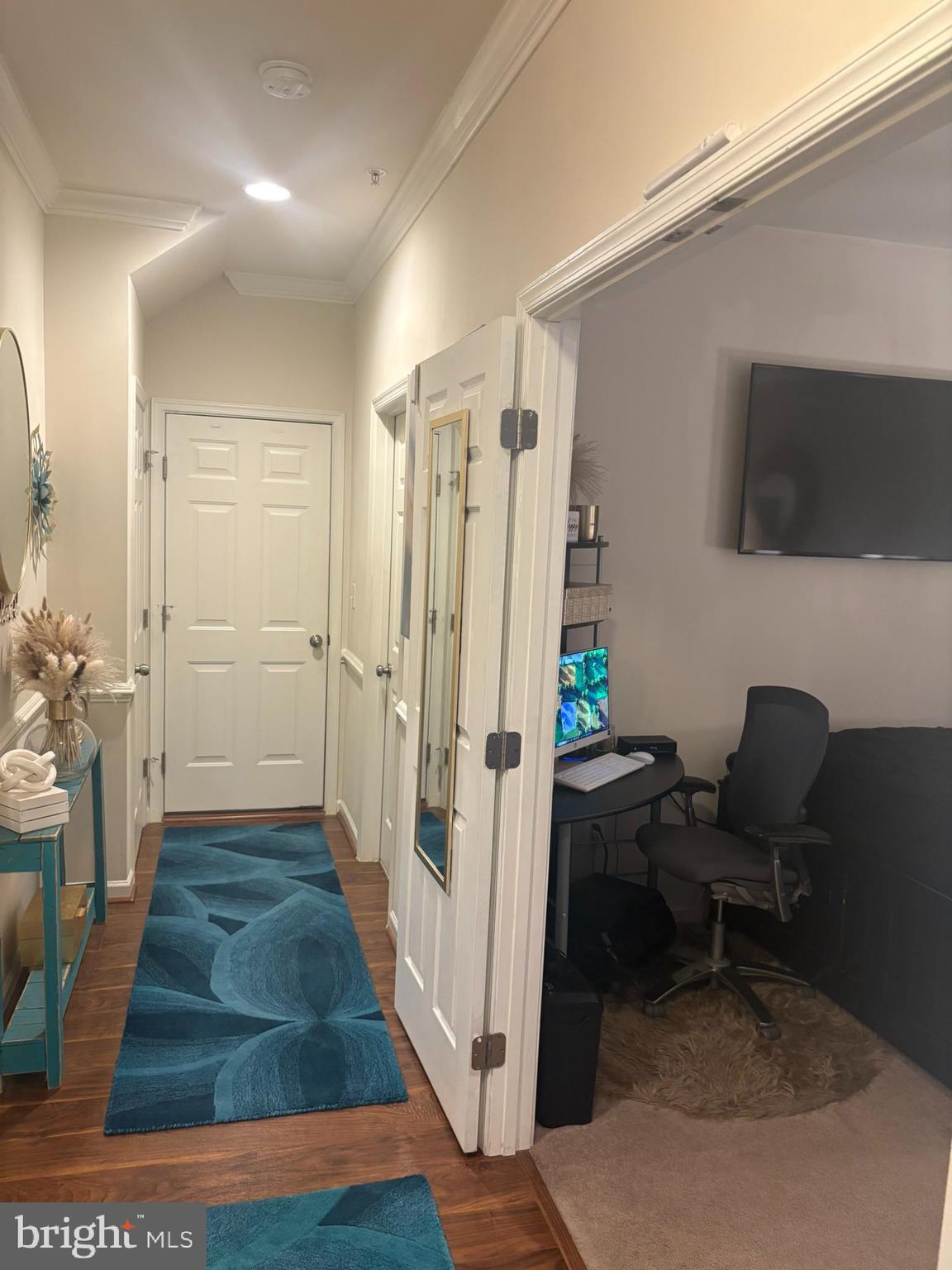 OAKVIEW VILLAGE - Residential