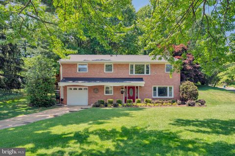 Photo of 7500 Long Pine Drive, SPRINGFIELD, VA 22151 (MLS # VAFX2314058)