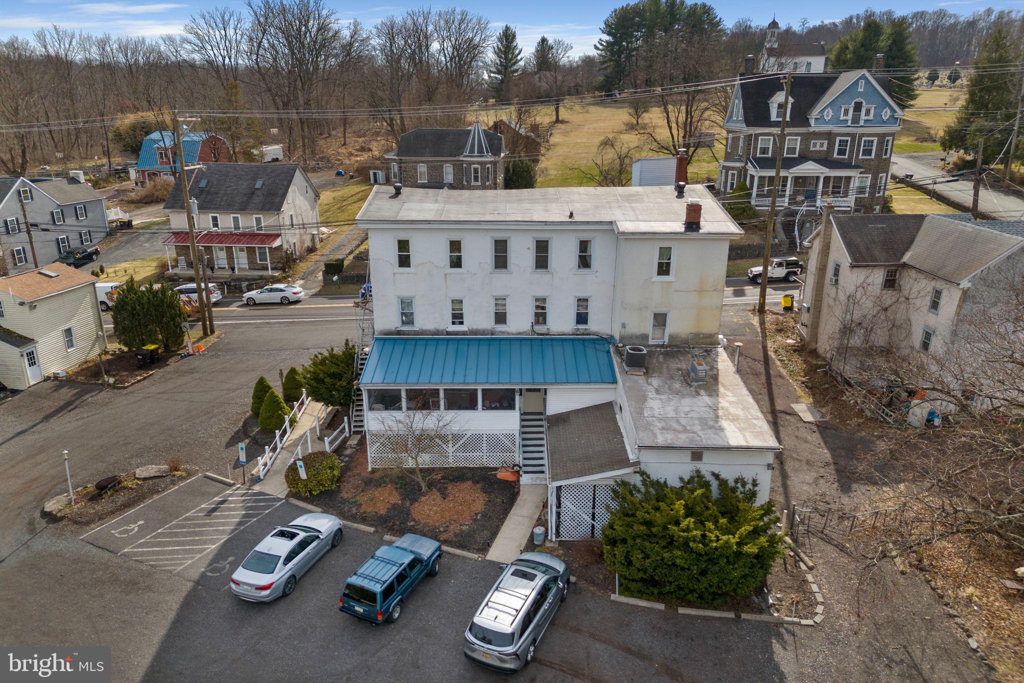 3164 MAIN STREET 3168