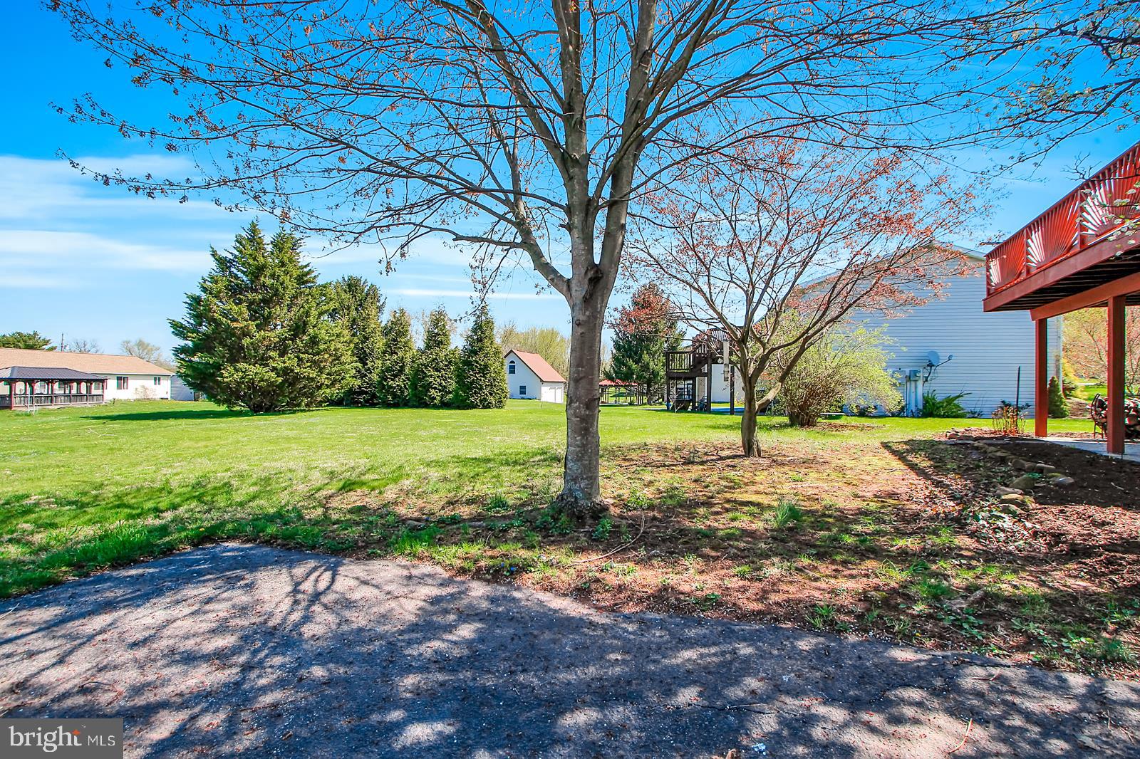 LAKE HERITAGE - Residential