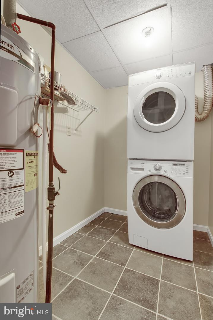 LAKE HERITAGE - Residential