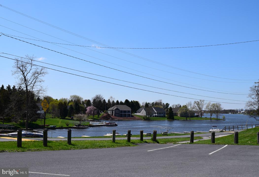 LAKE HERITAGE - Residential