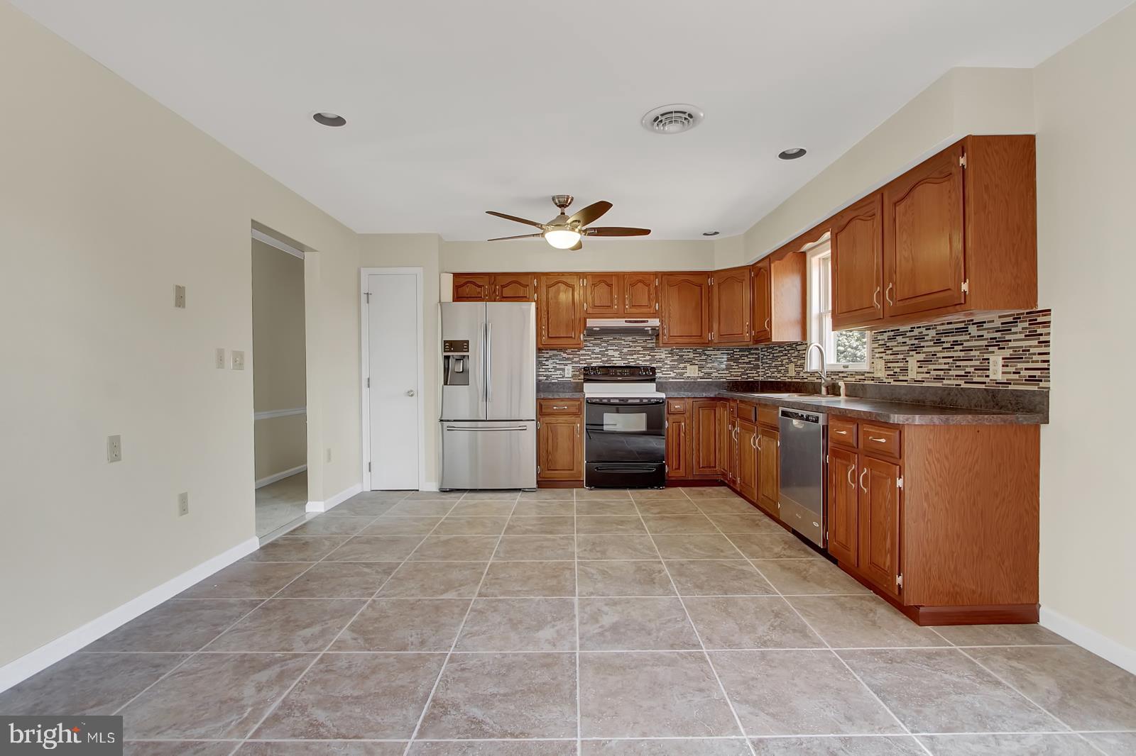 LAKE HERITAGE - Residential