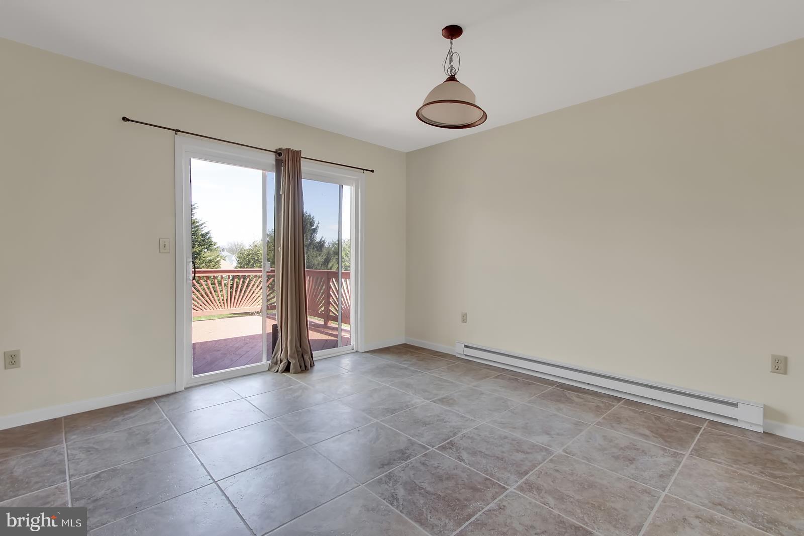 LAKE HERITAGE - Residential