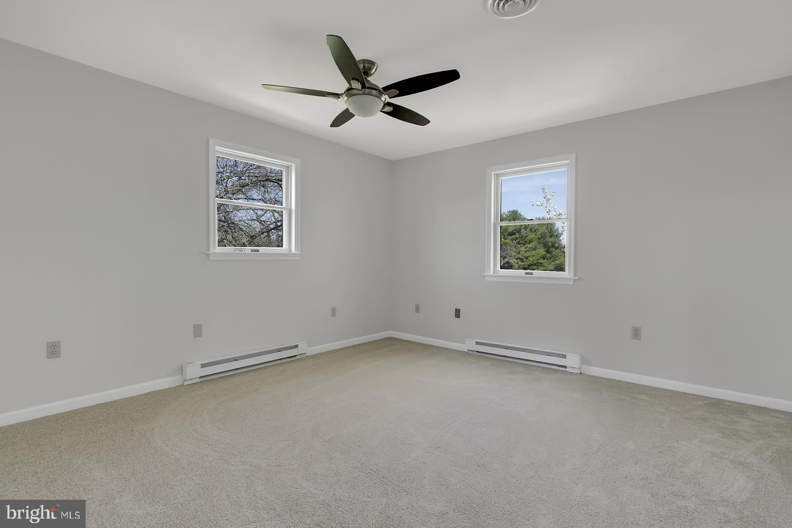 LAKE HERITAGE - Residential