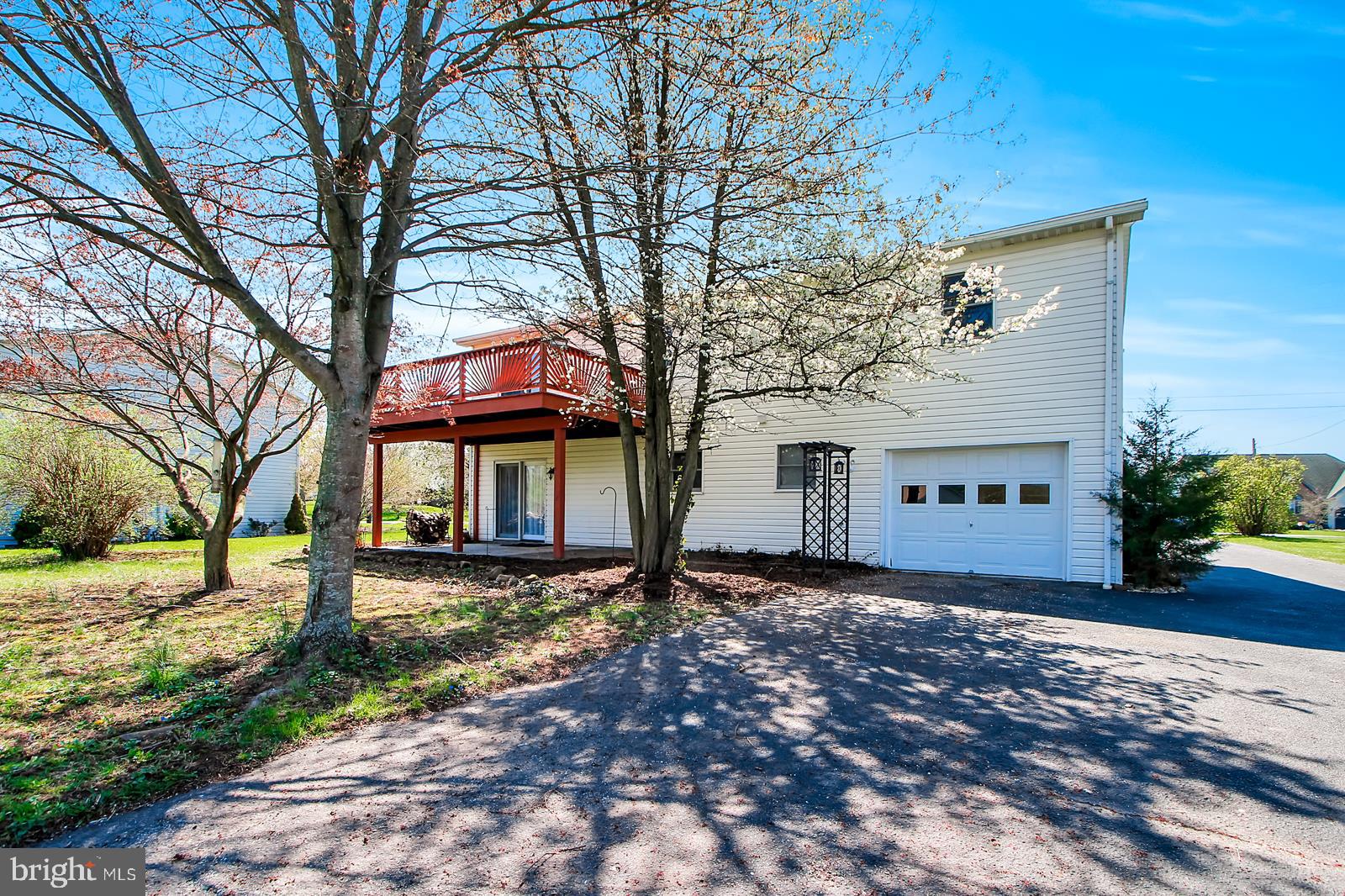 LAKE HERITAGE - Residential