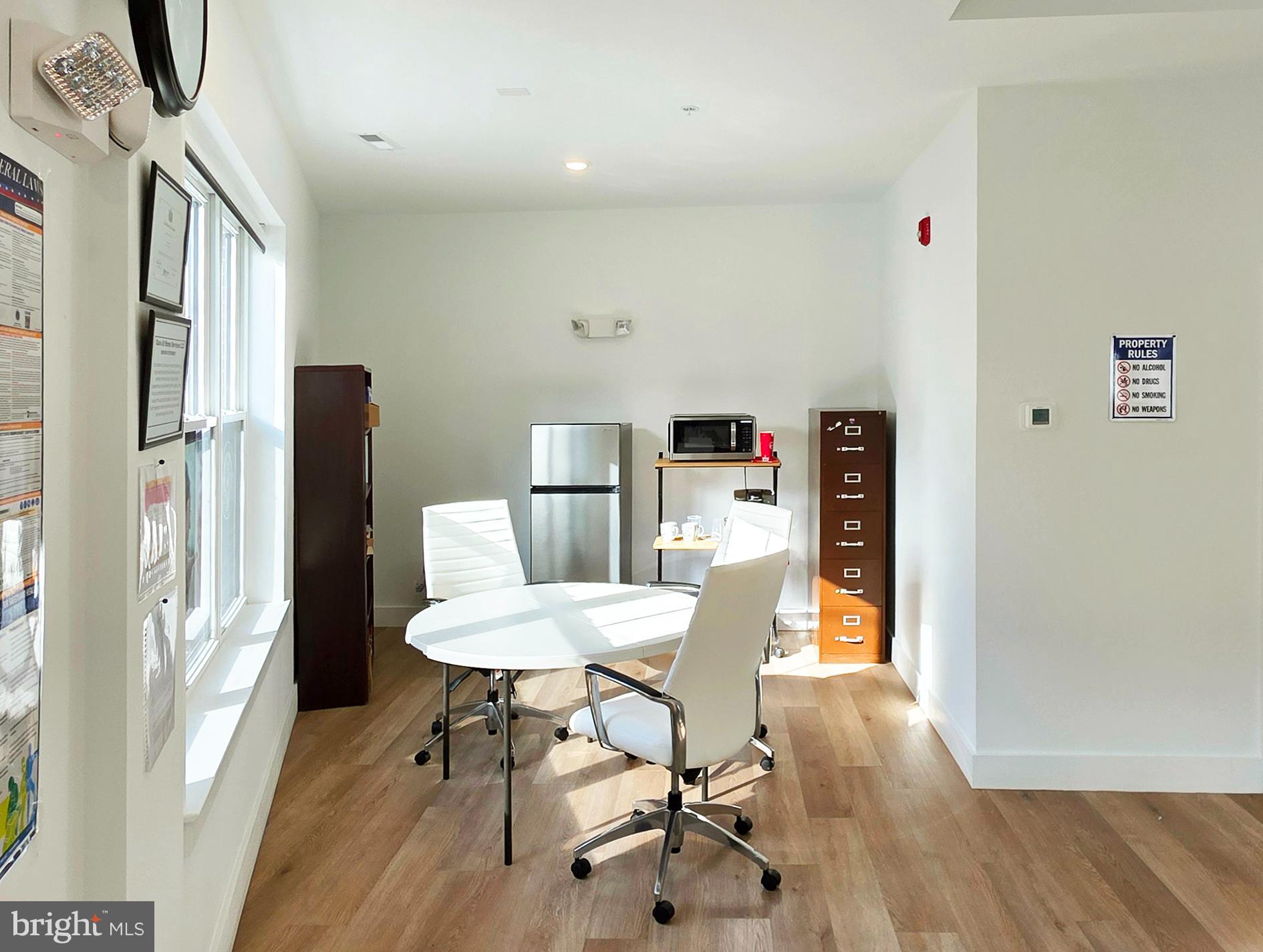 GERMANTOWN - Commercial Lease