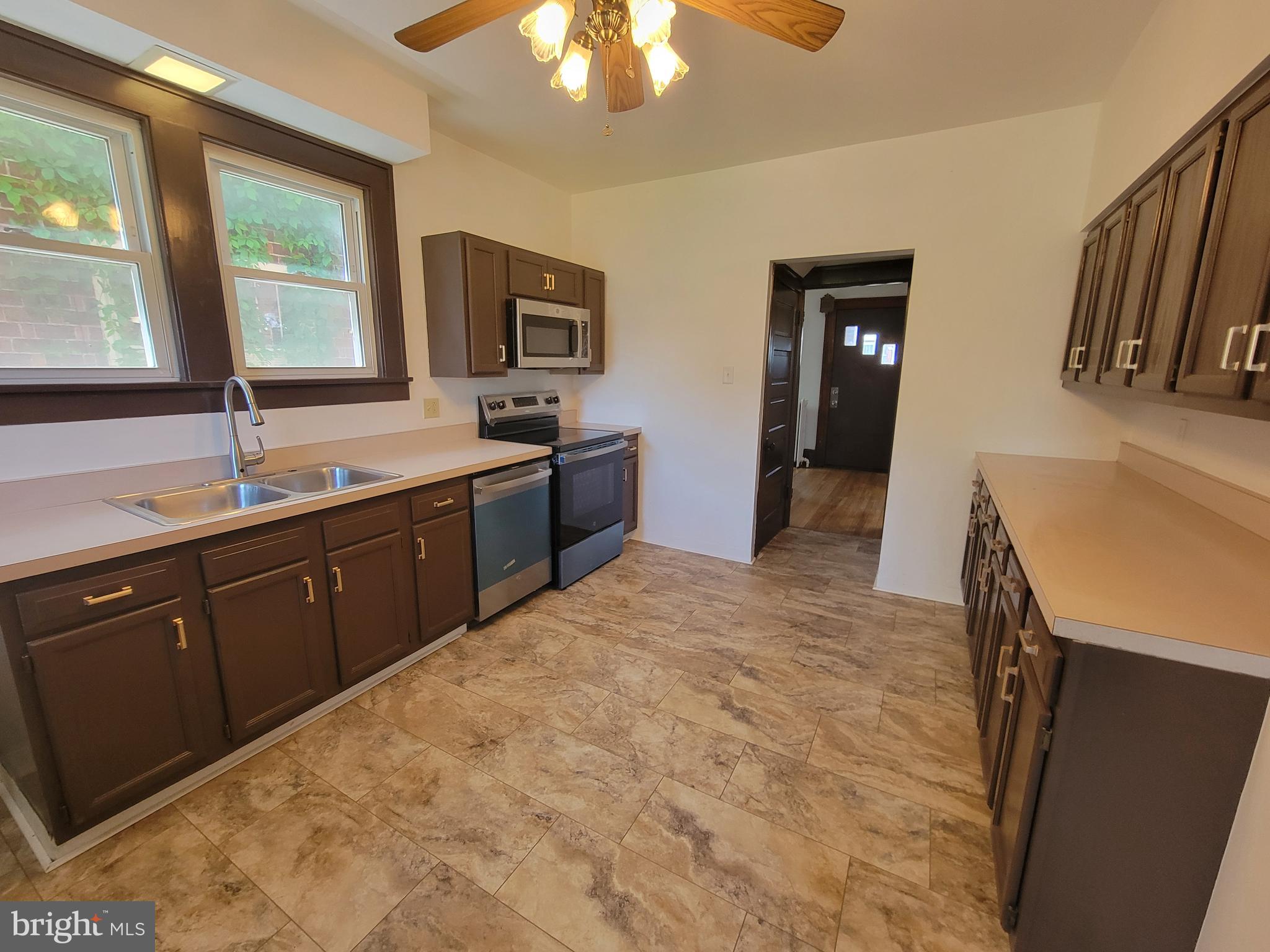 JOHNSON HEIGHTS - Residential