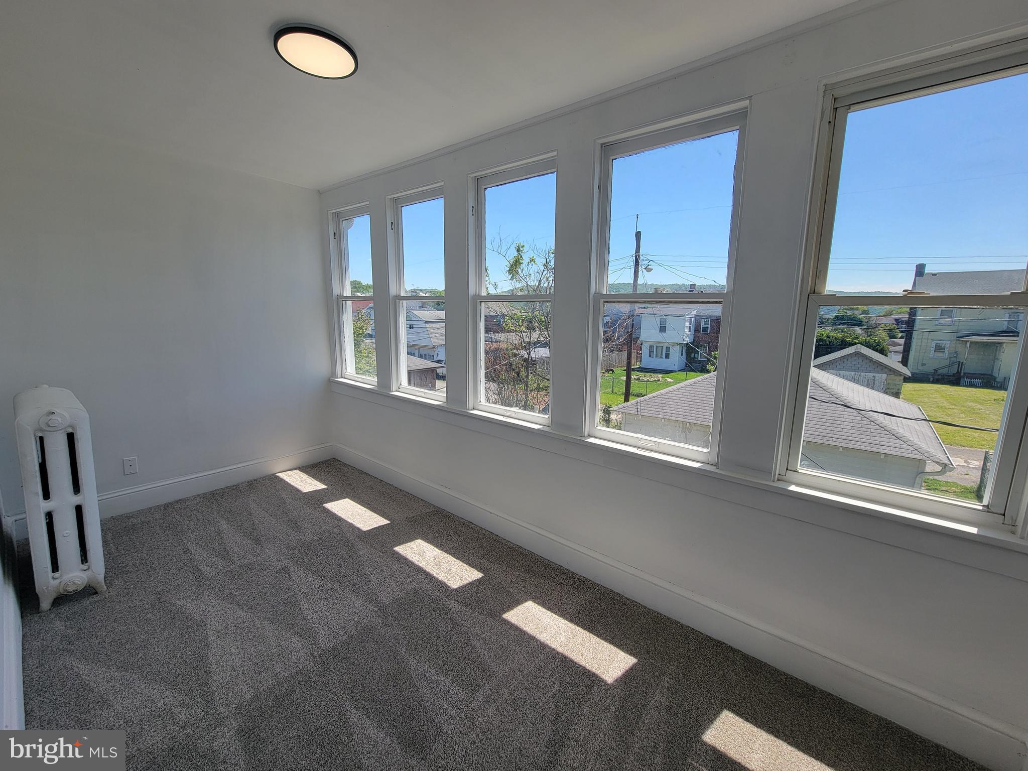 JOHNSON HEIGHTS - Residential