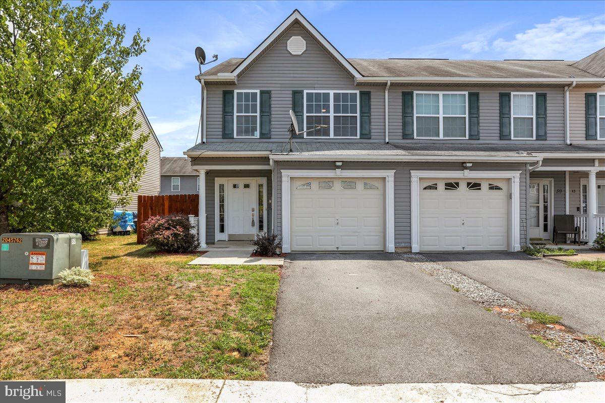 THE TOWNES OF RIDGEWAY - Residential