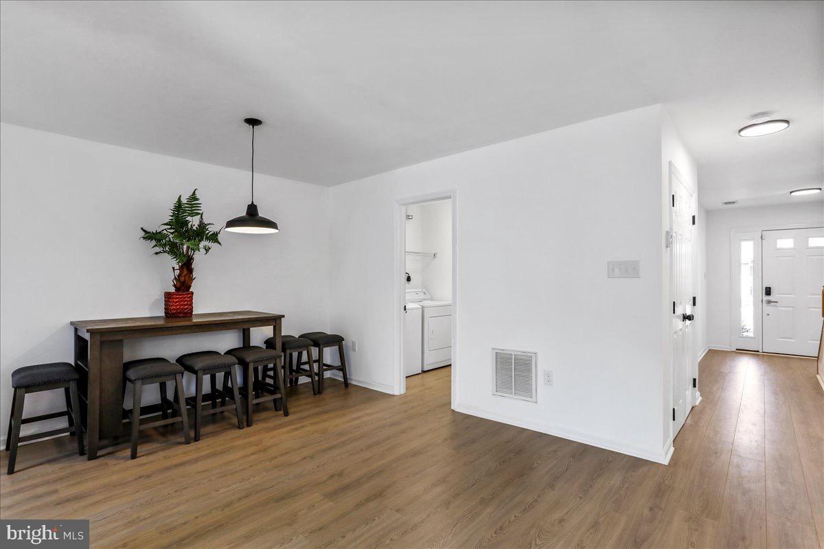 THE TOWNES OF RIDGEWAY - Residential