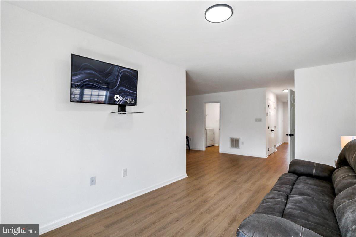 THE TOWNES OF RIDGEWAY - Residential