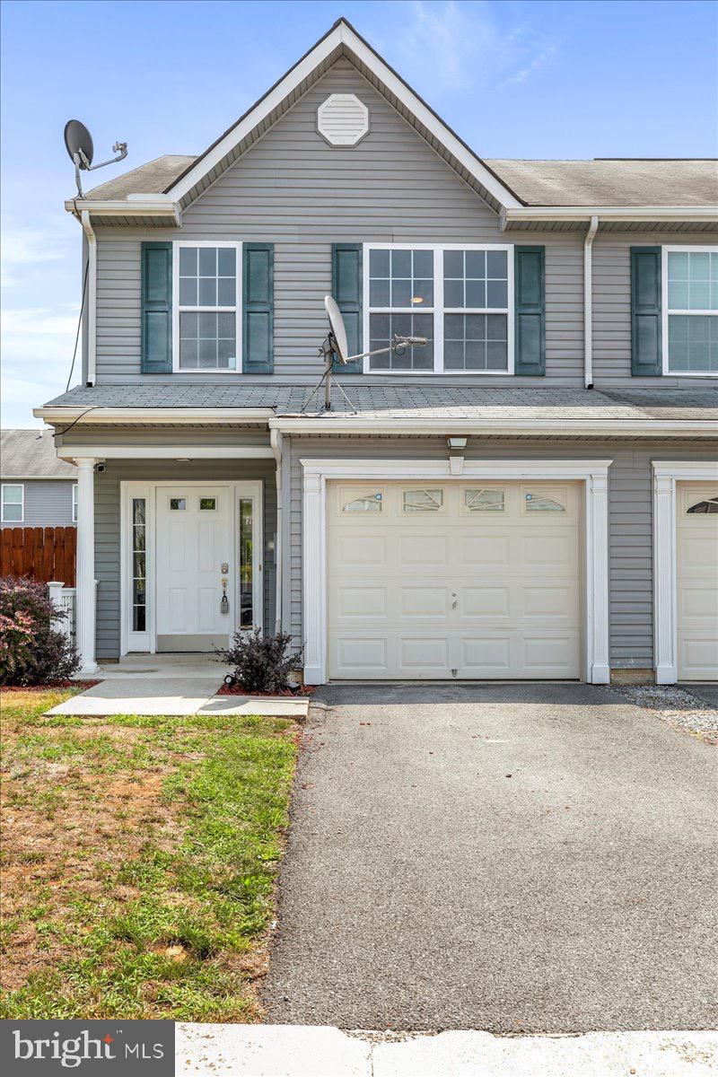 THE TOWNES OF RIDGEWAY - Residential