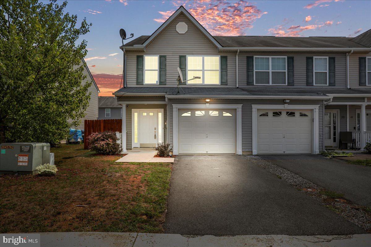 THE TOWNES OF RIDGEWAY - Residential