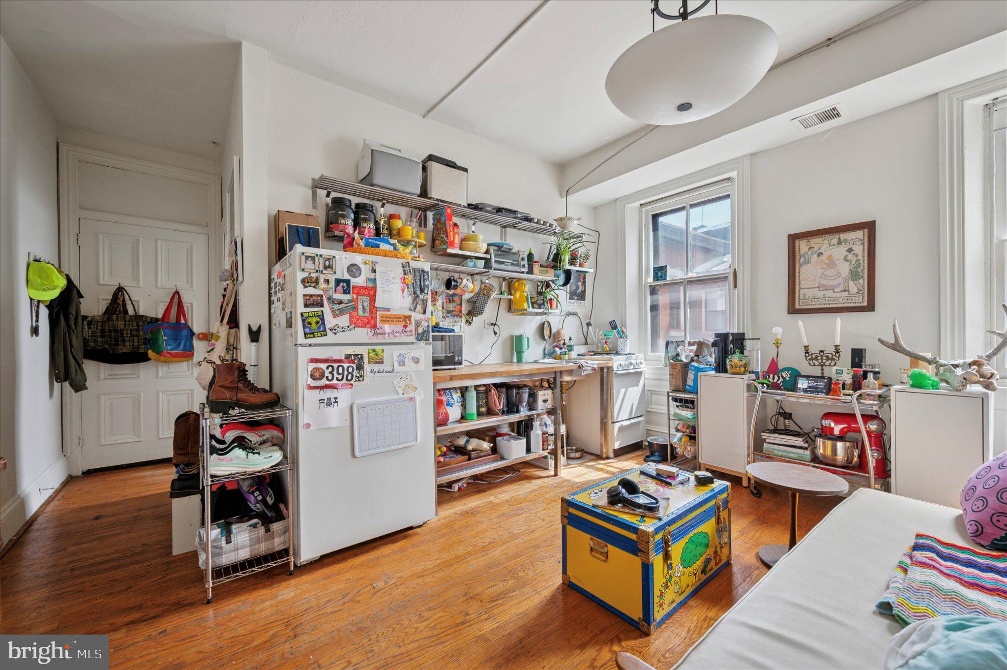 2008 W GIRARD AVENUE 1F