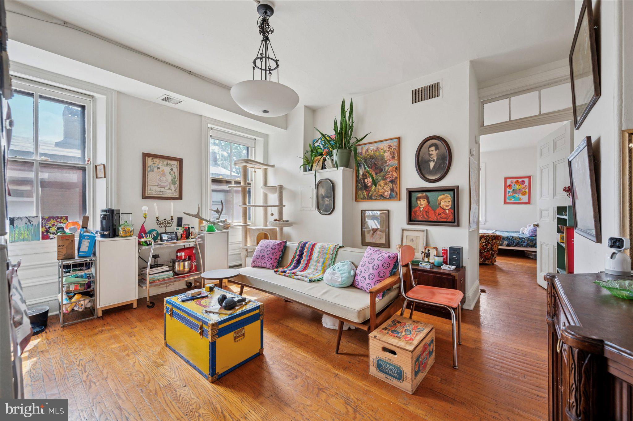 2008 W GIRARD AVENUE 1F