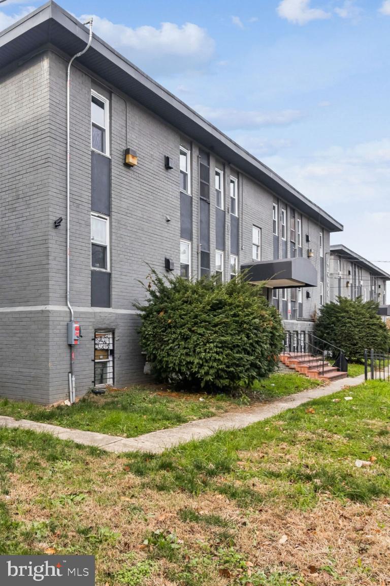 FORT DUPONT PARK - Commercial Sale