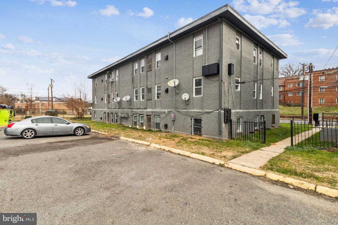 FORT DUPONT PARK - Commercial Sale