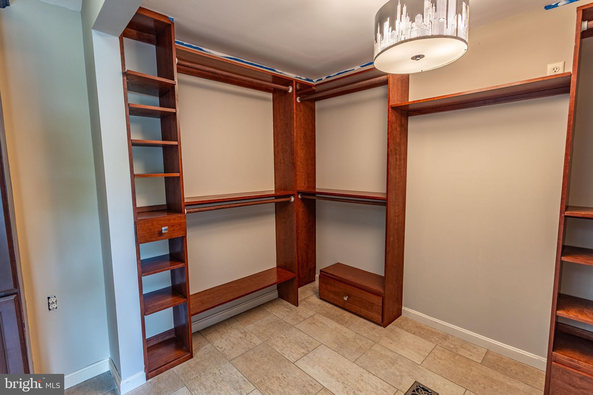 FOXLEIGH MEADOWS - Residential