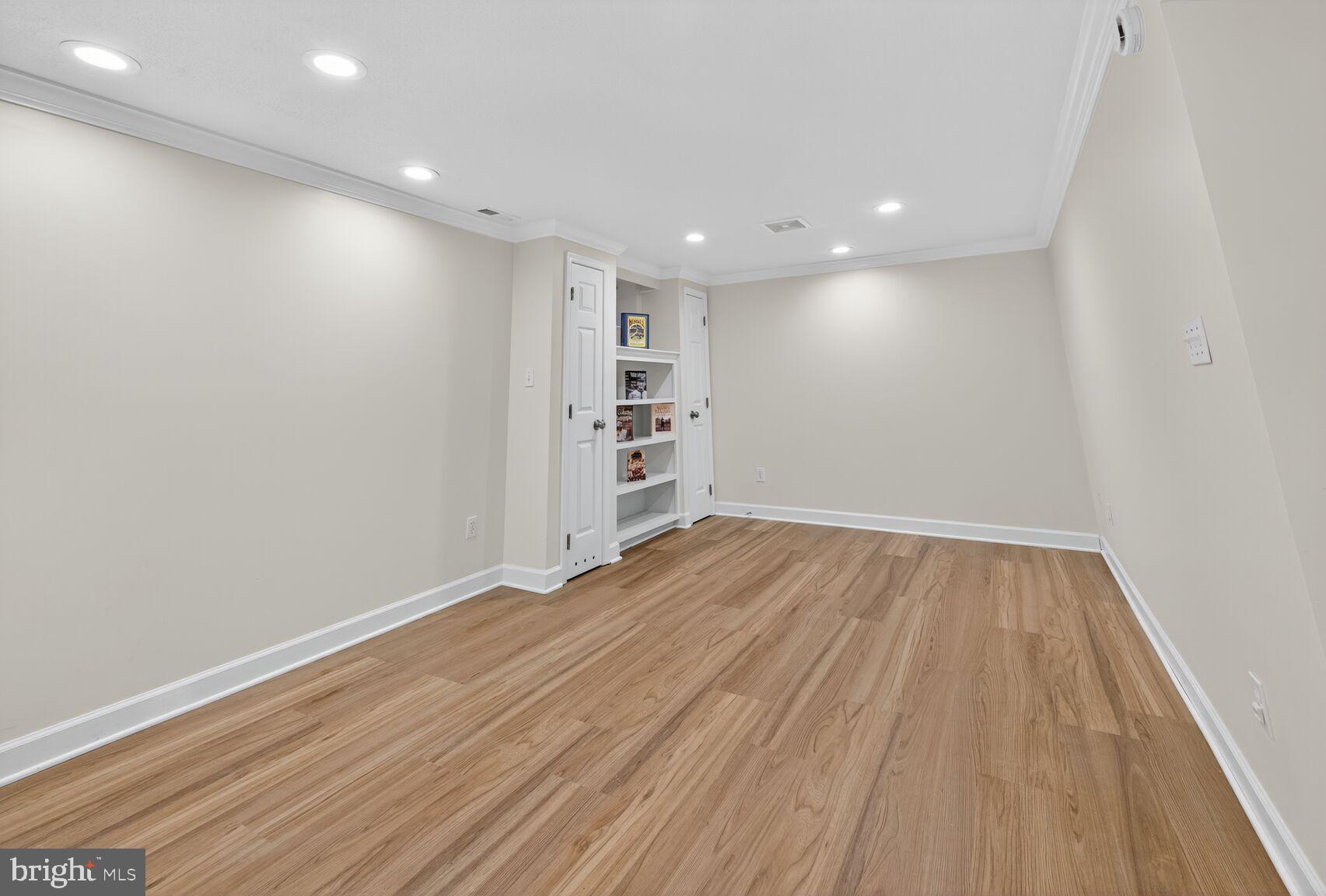 ROCK CREEK PALISADES - Residential