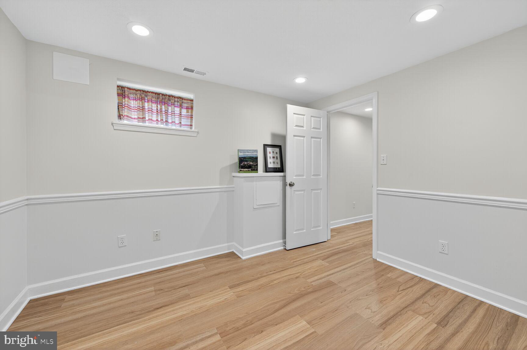 ROCK CREEK PALISADES - Residential