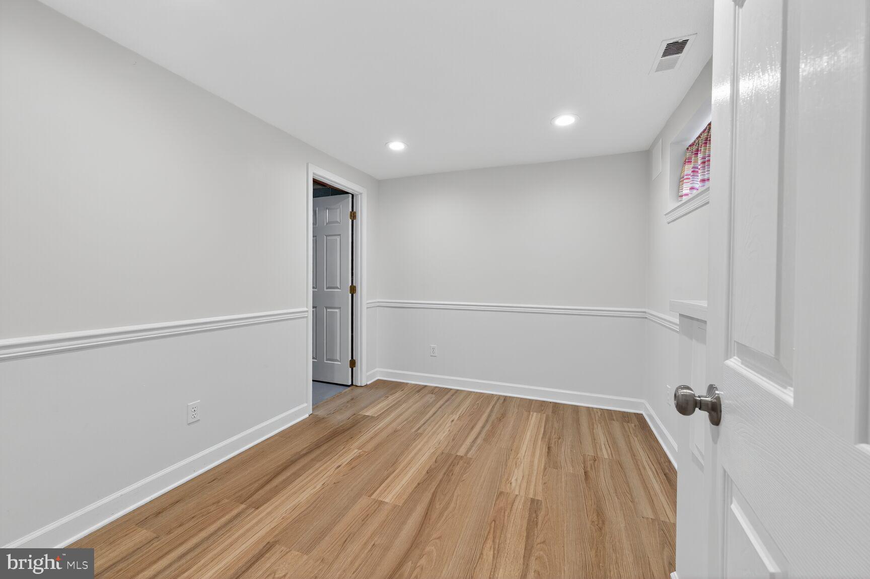 ROCK CREEK PALISADES - Residential