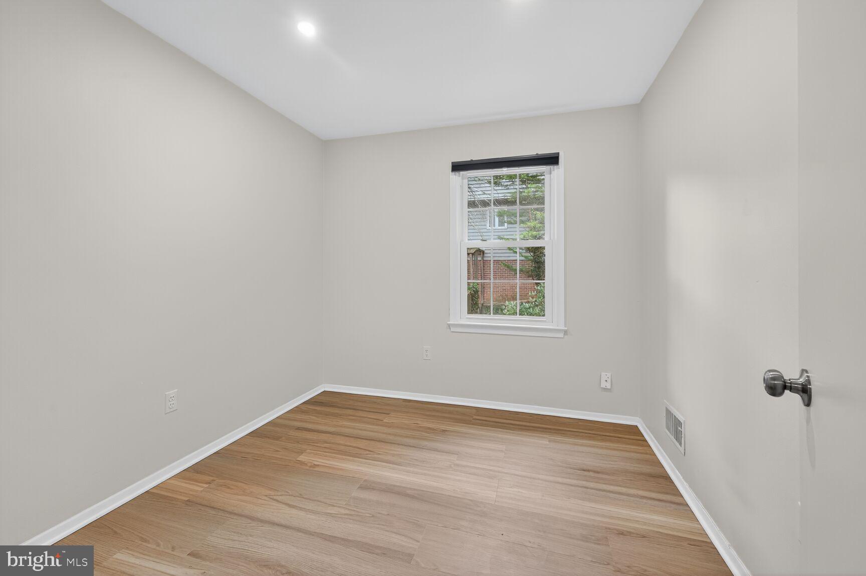 ROCK CREEK PALISADES - Residential