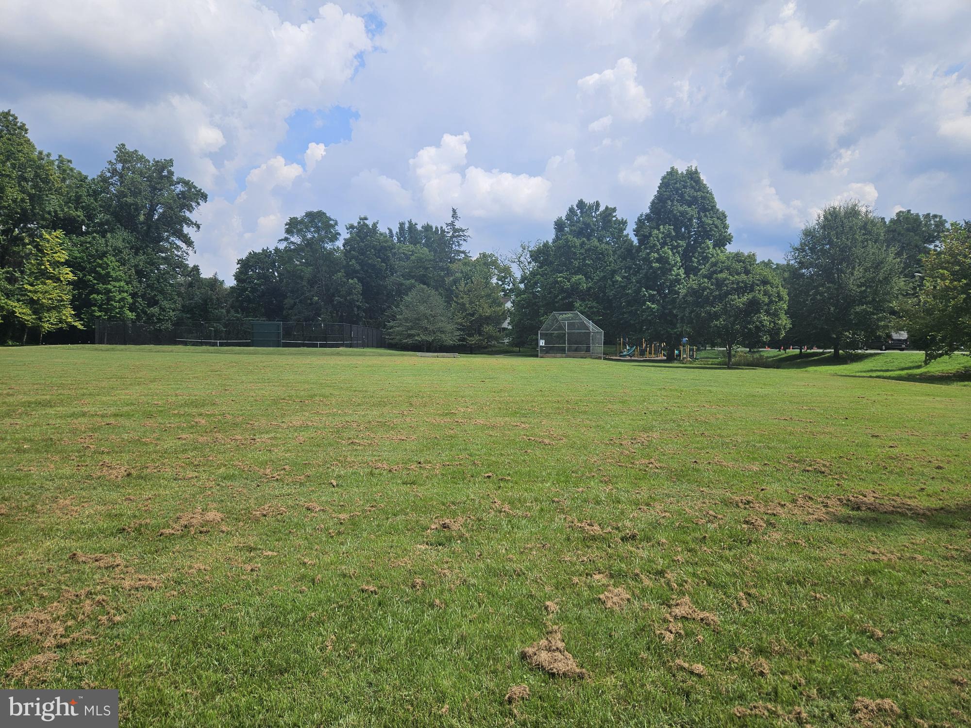 ROCK CREEK PALISADES - Residential