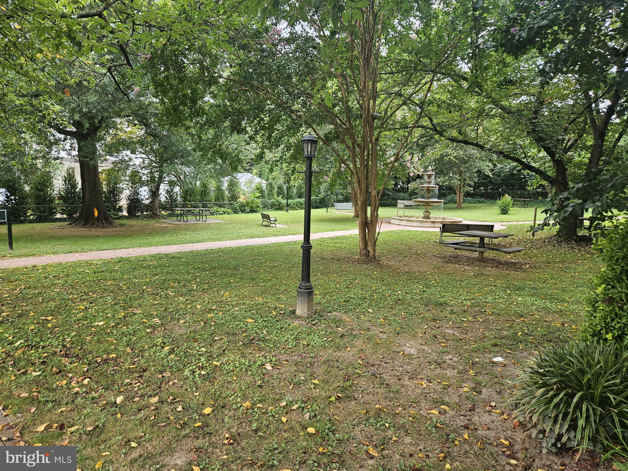 ROCK CREEK PALISADES - Residential