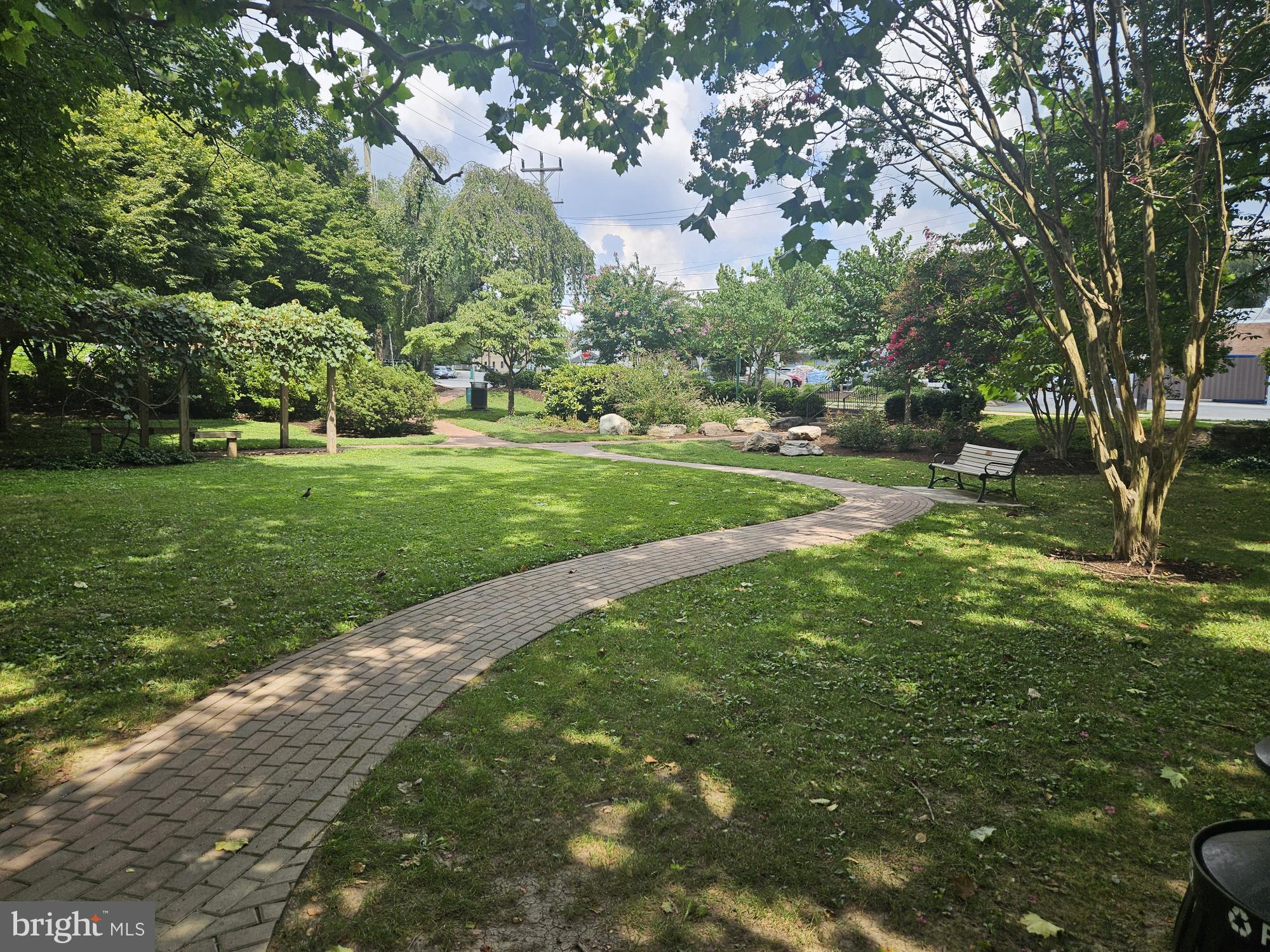 ROCK CREEK PALISADES - Residential