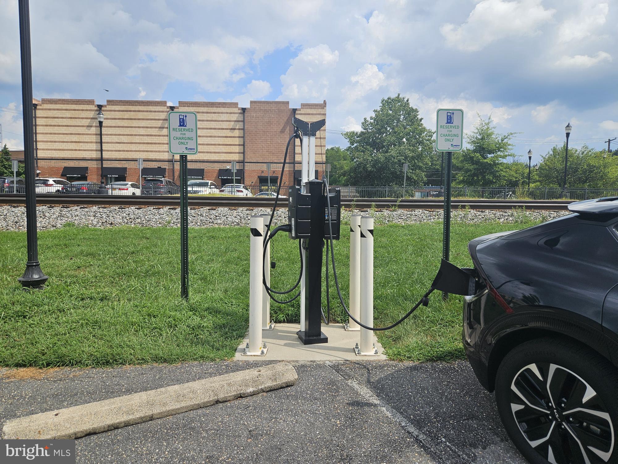 ROCK CREEK PALISADES - Residential