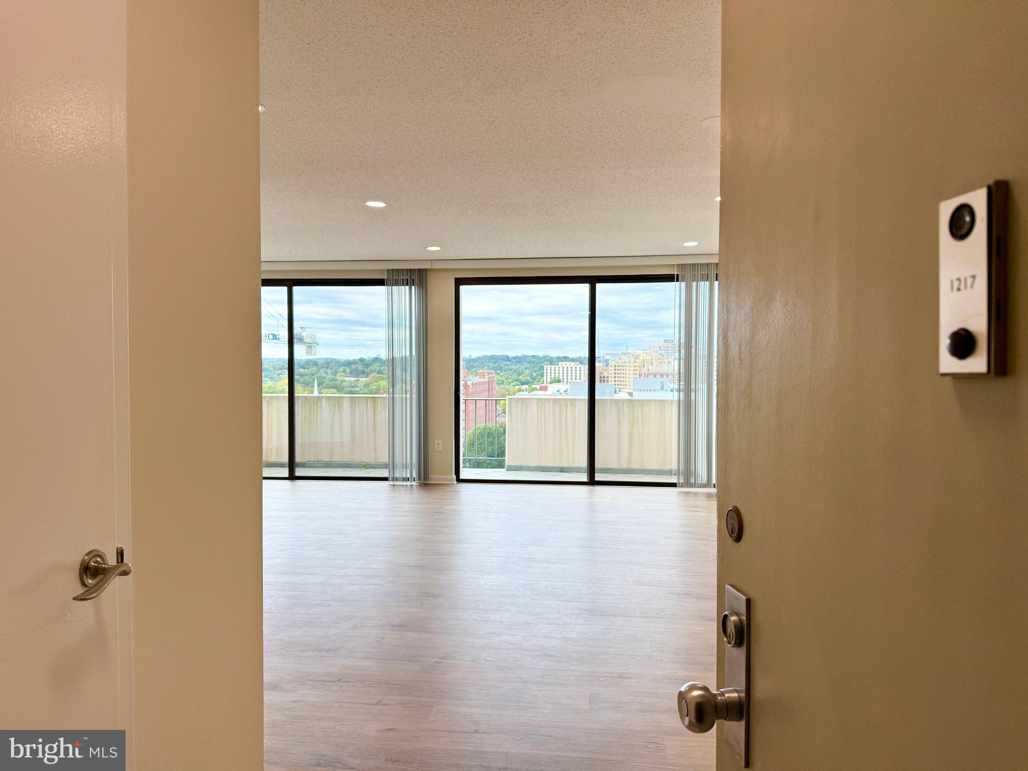 4141 N HENDERSON ROAD 1217