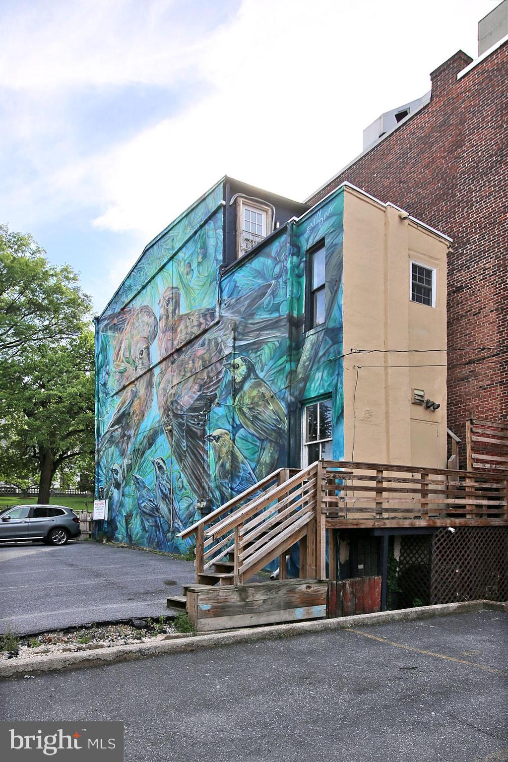 512 N 3RD STREET