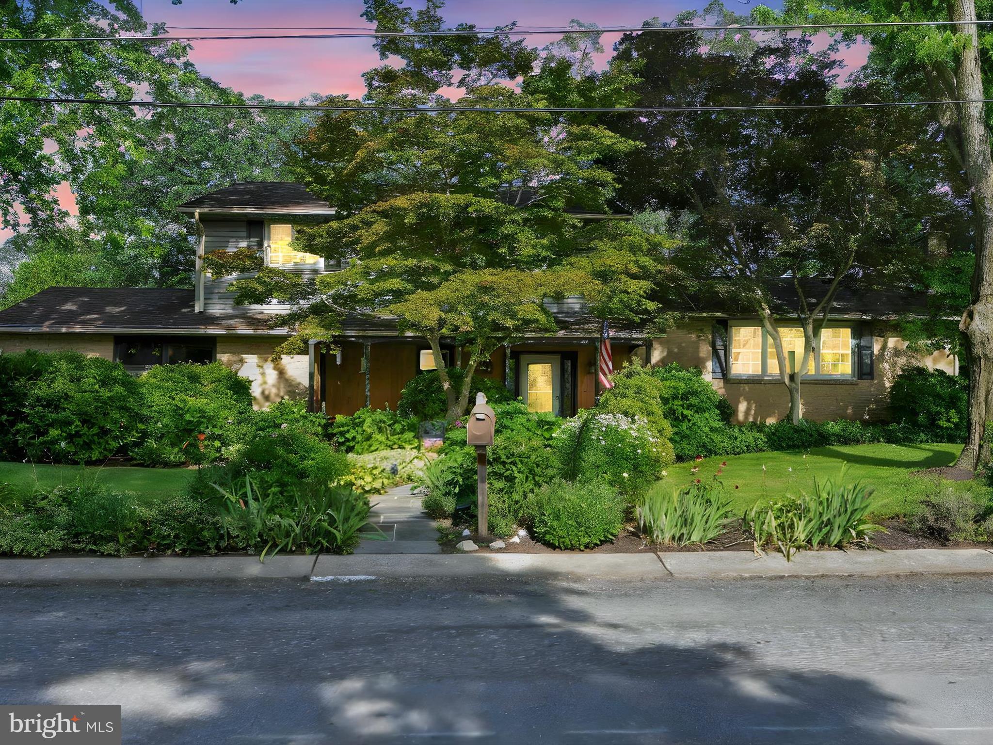 8 WINTERMERE ROAD