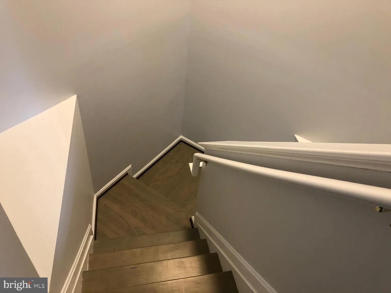 SEVEN OAKS - Residential Lease