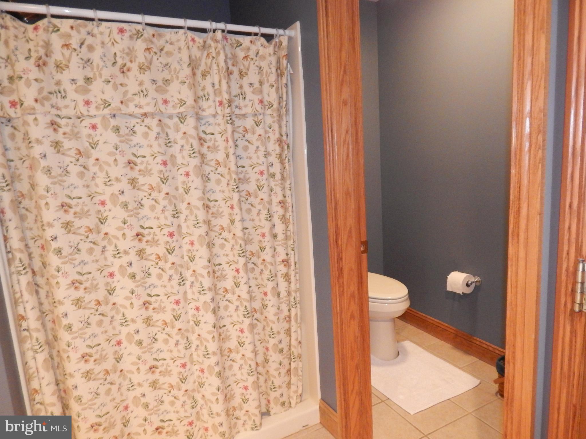 FAIRVIEW OAKS - Residential